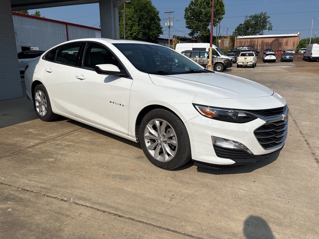 2024 Chevrolet Malibu 1LT photo 3