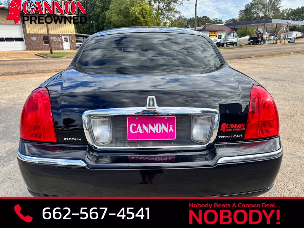 Used 2007 Lincoln Town Car Executive L Sedan