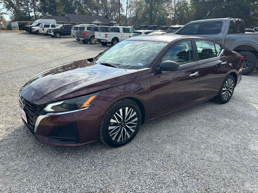 2024 Nissan Altima SV's photo