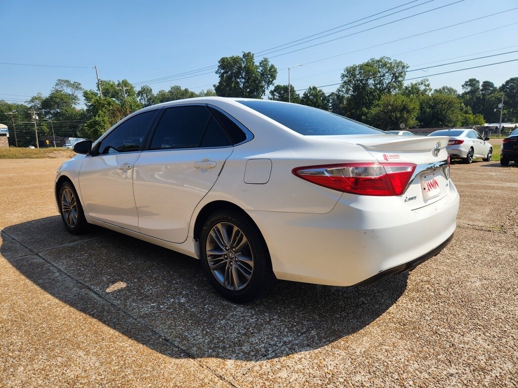 2017 Toyota Camry XLE XSE photo 3