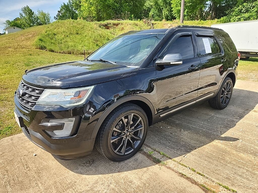 Used 2017 Ford Explorer XLT SUV