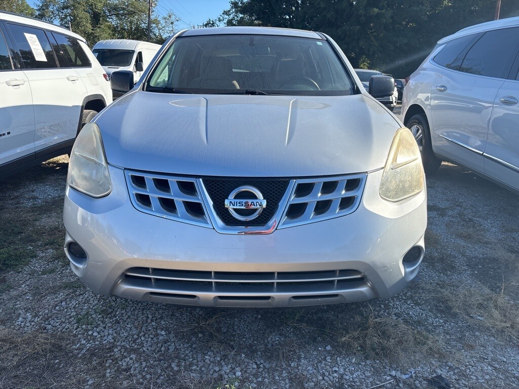 2011 Nissan Rogue S photo 2