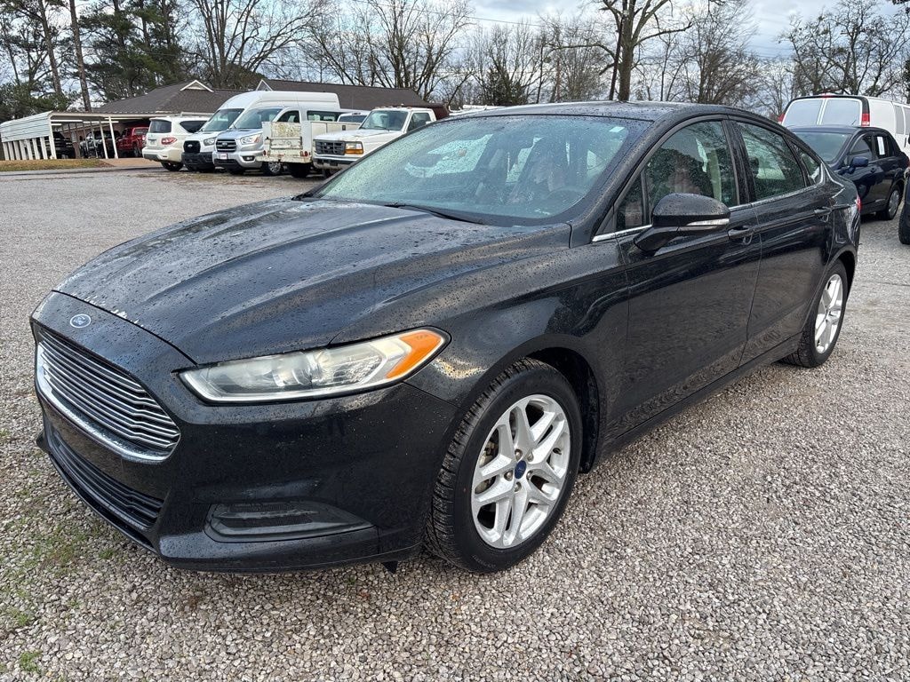 Used 2014 Ford Fusion SE Sedan