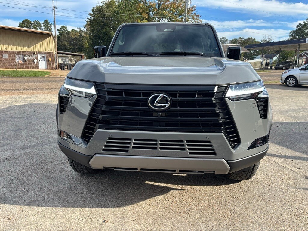 2025 Lexus GX 550 Overtrail photo 2