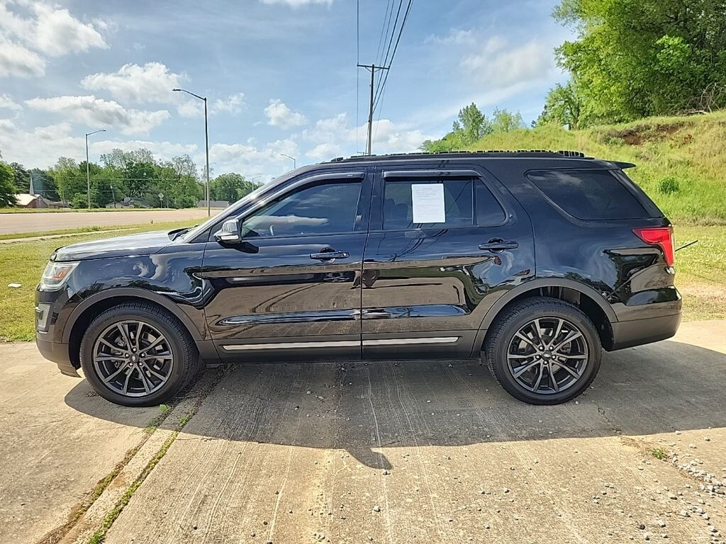 Used 2017 Ford Explorer XLT SUV