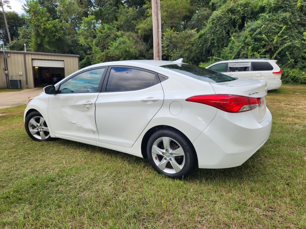 2013 Hyundai Elantra GLS photo 3