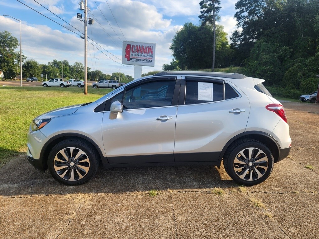 2020 Buick Encore Essence photo 2