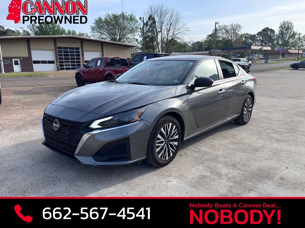 2025 Nissan Altima SV