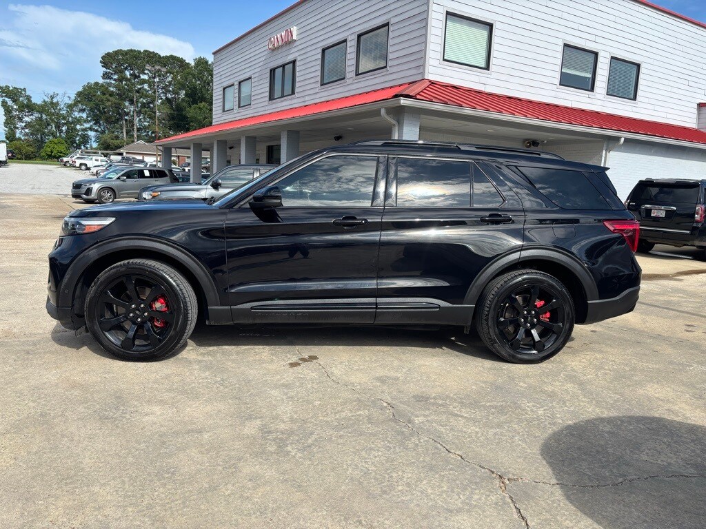 2020 Ford Explorer ST photo 4