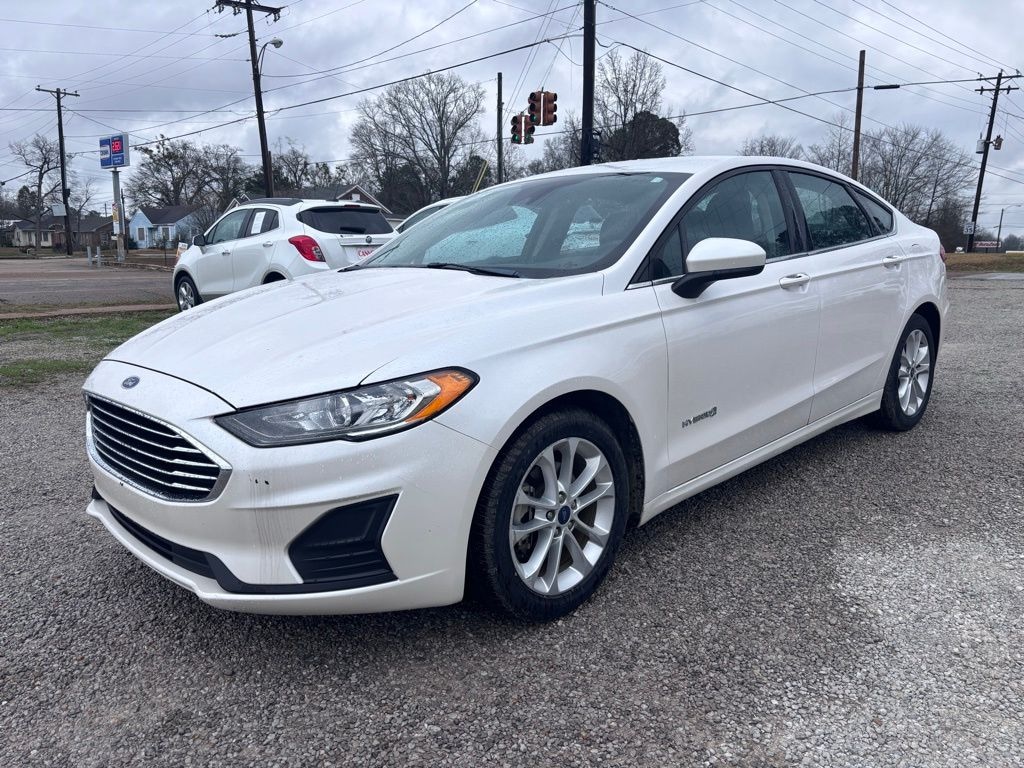 Used 2019 Ford Fusion Hybrid SE Sedan