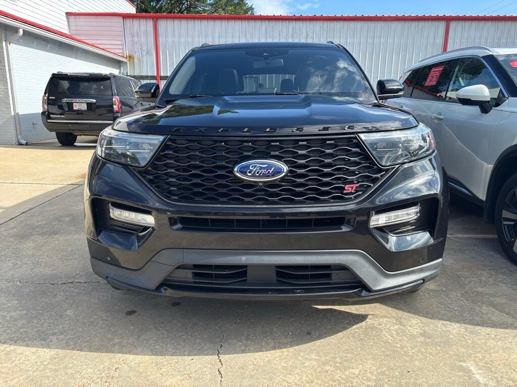 2020 Ford Explorer ST photo 2