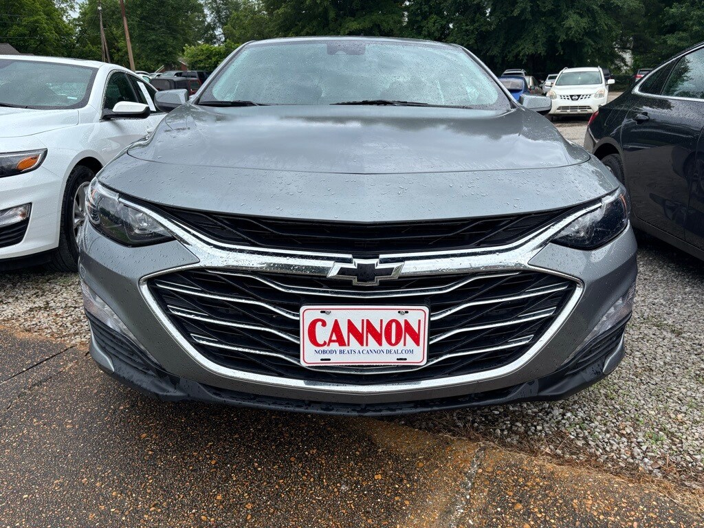 2023 Chevrolet Malibu 1LT photo 2