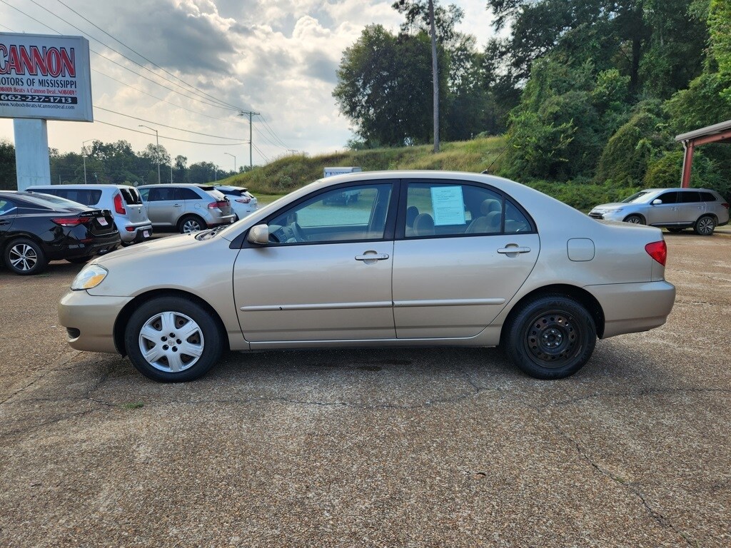 2006 Toyota Corolla LE photo 2