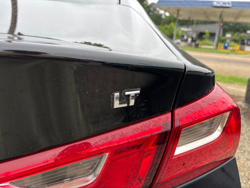 Used 2018 Chevrolet Malibu LT Sedan