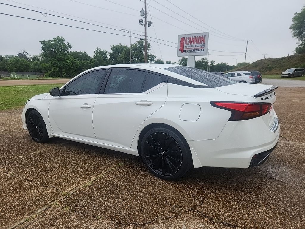 Used 2022 Nissan Altima 2.5 SR Sedan