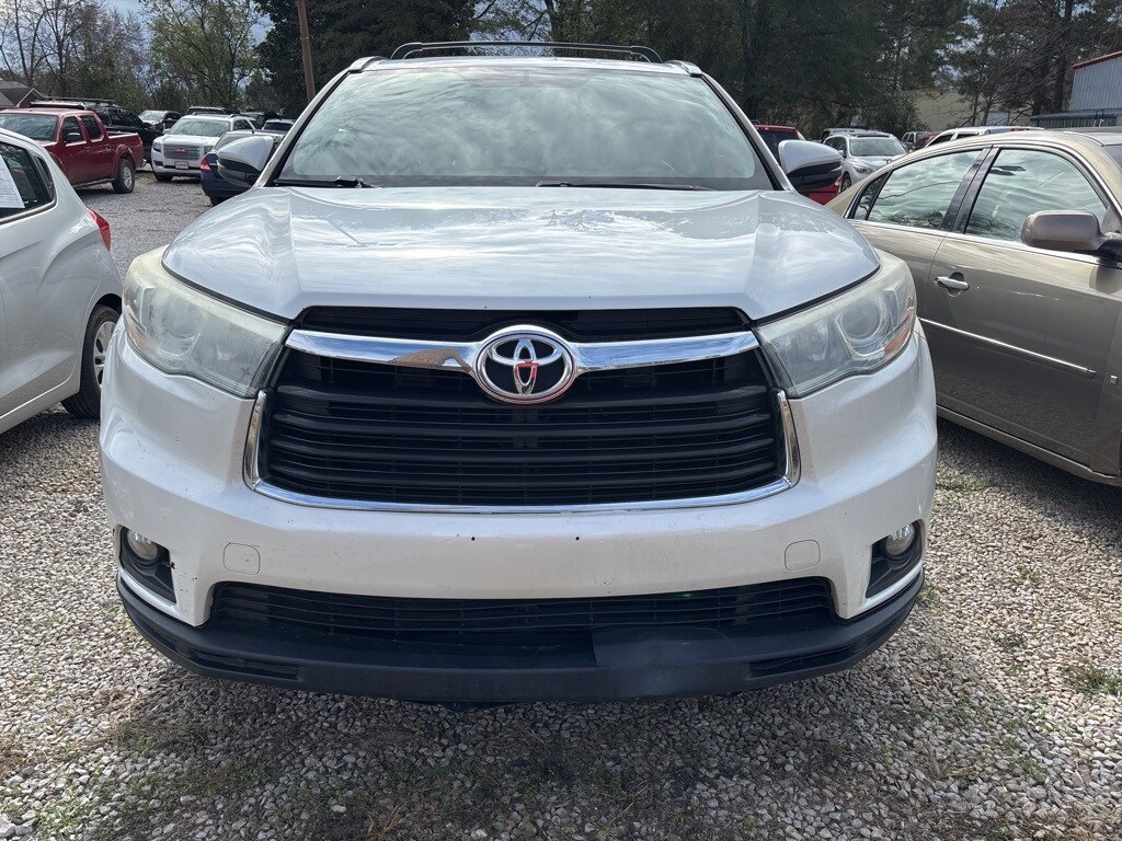 2015 Toyota Highlander XLE photo 2