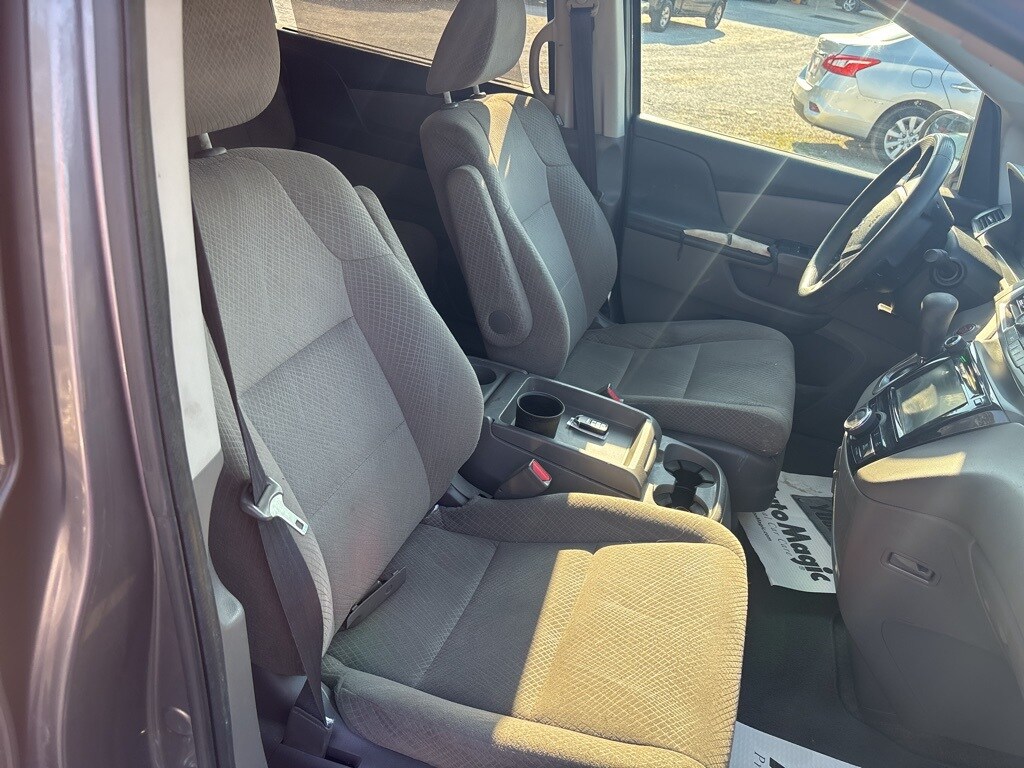 2014 Honda Odyssey EX photo 4