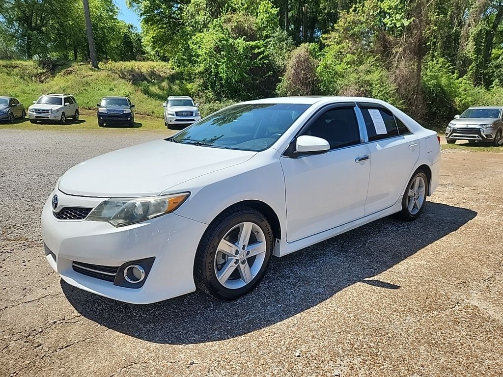 Used 2012 Toyota Camry SE Sedan