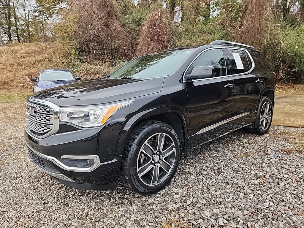 2018 GMC Acadia Denali's photo