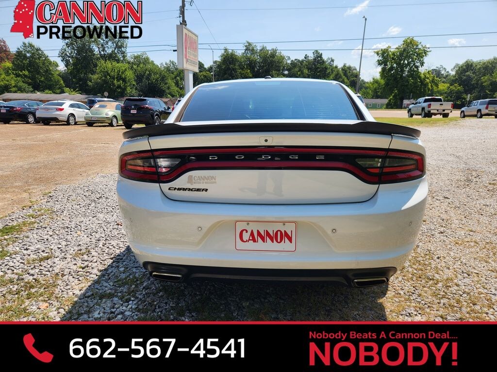 Used 2018 Dodge Charger SXT Sedan