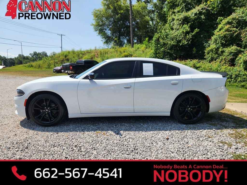 Used 2018 Dodge Charger SXT Sedan