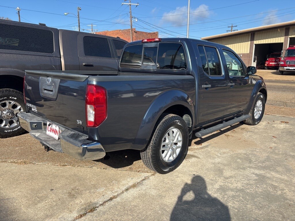 2014 Nissan Frontier SV photo 3