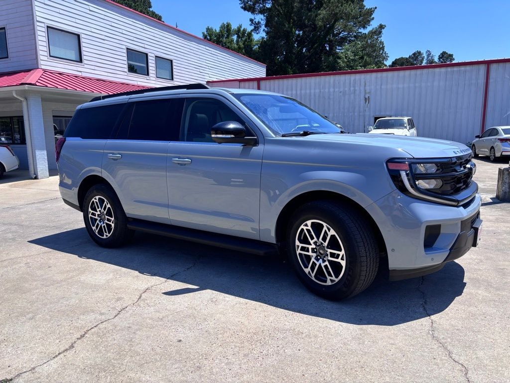 Used 2025 Ford Expedition Active SUV
