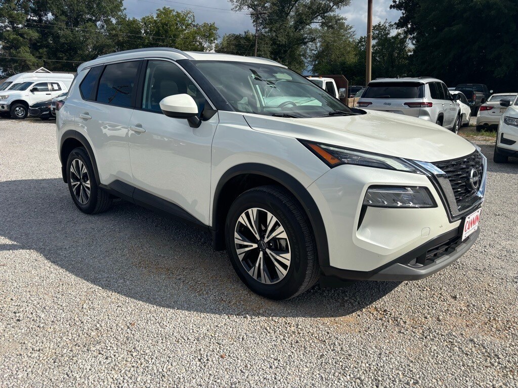 2023 Nissan Rogue SV photo 2