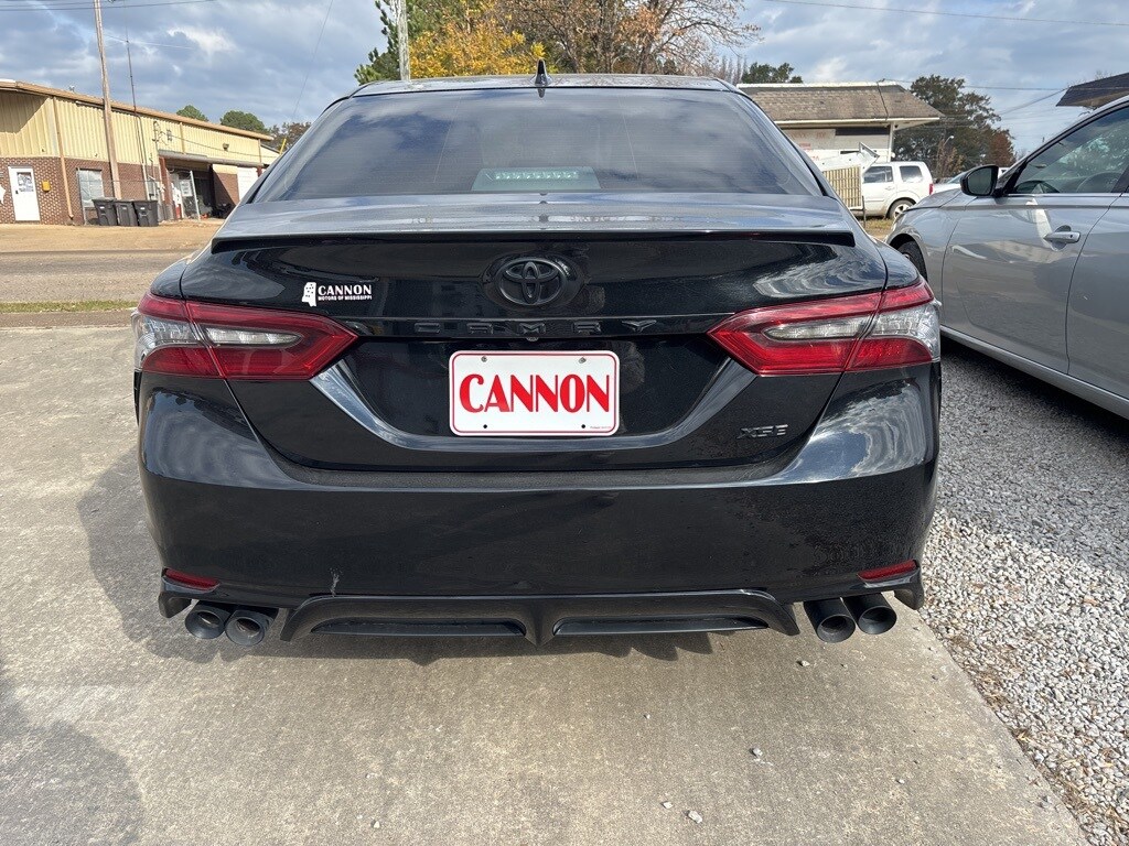 2021 Toyota Camry XSE photo 3