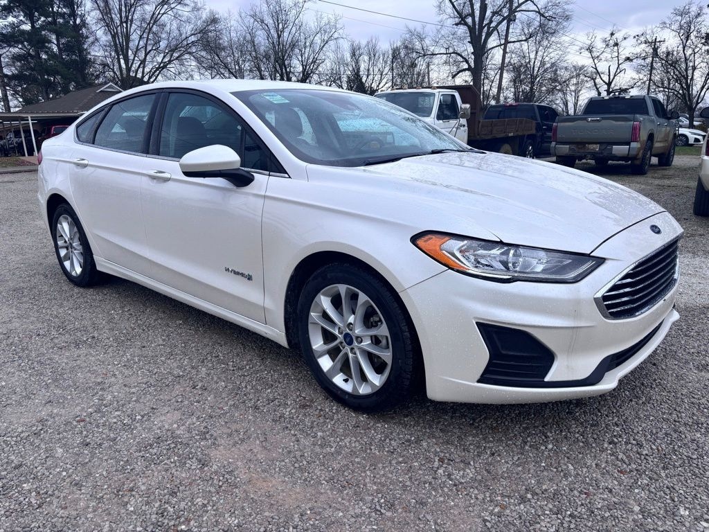 Used 2019 Ford Fusion Hybrid SE Sedan