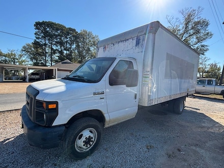 2015 Ford E-350 Cutaway Base Truck