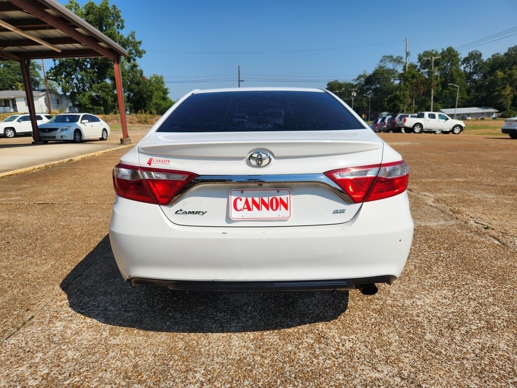 2017 Toyota Camry XLE XSE photo 4