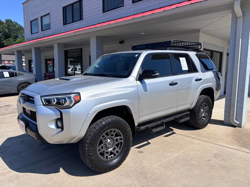 2020 Toyota 4Runner Venture 4WD V6's photo
