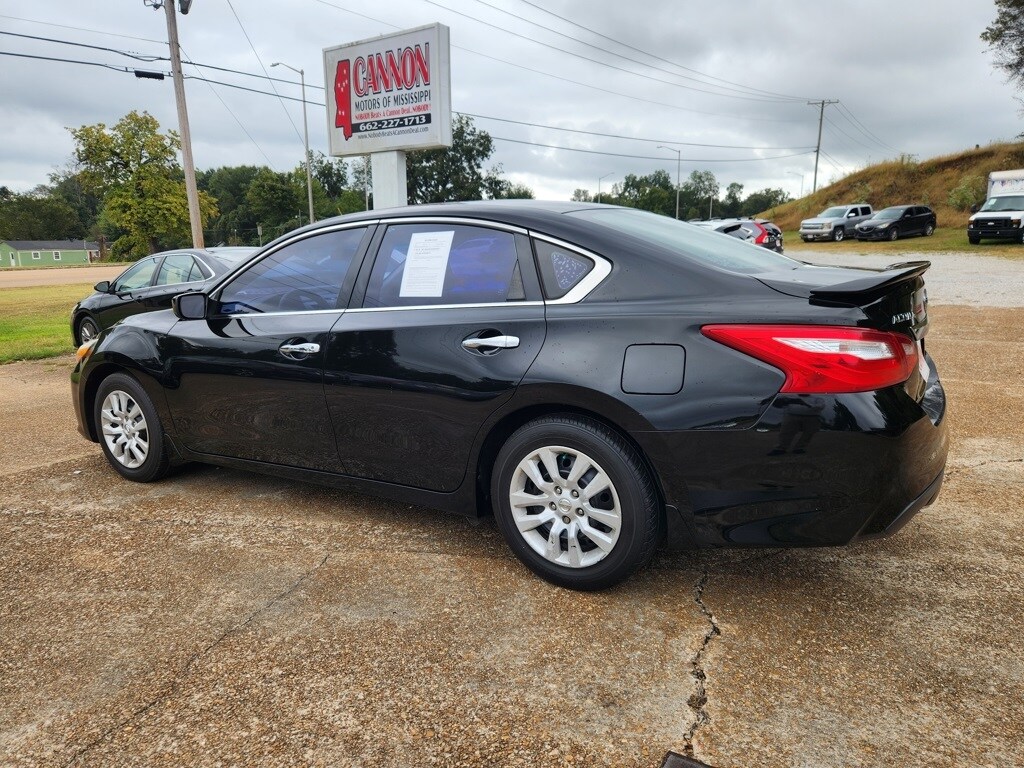 2017 Nissan Altima 2.5 S photo 3