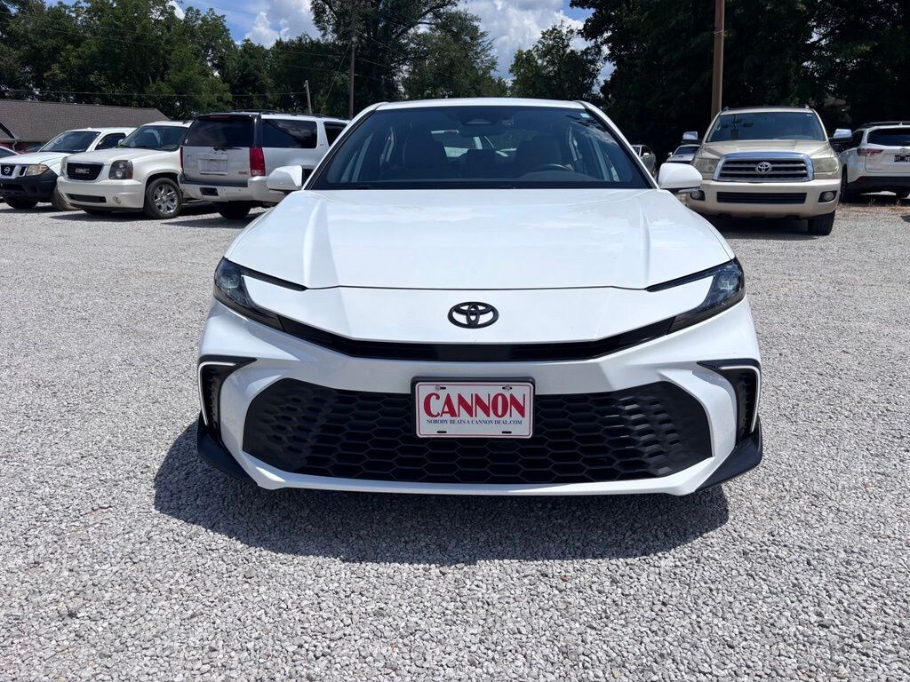 Used 2025 Toyota Camry SE Sedan