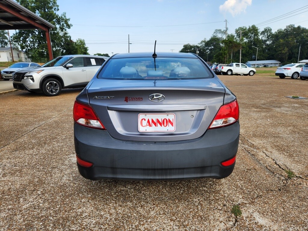 2017 Hyundai Accent SE photo 4