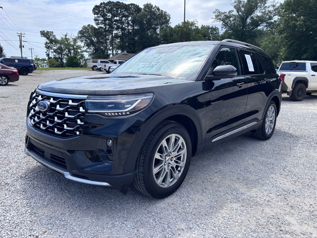 2026 Ford Explorer Platinum's photo