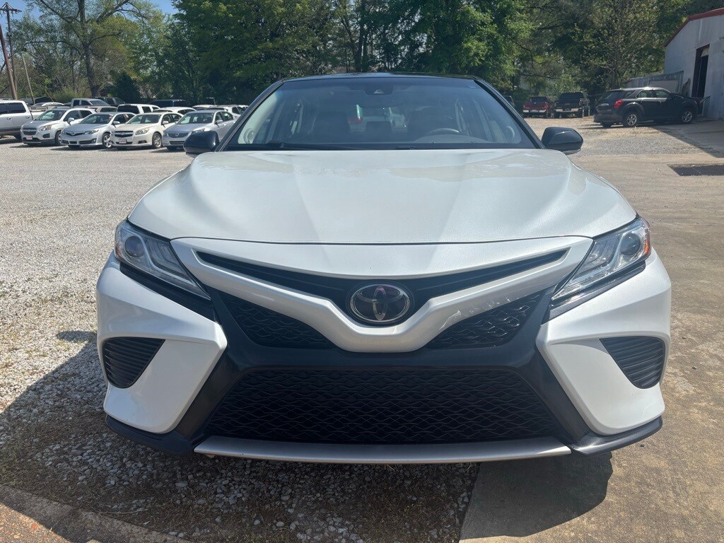 2020 Toyota Camry XSE V6 photo 2