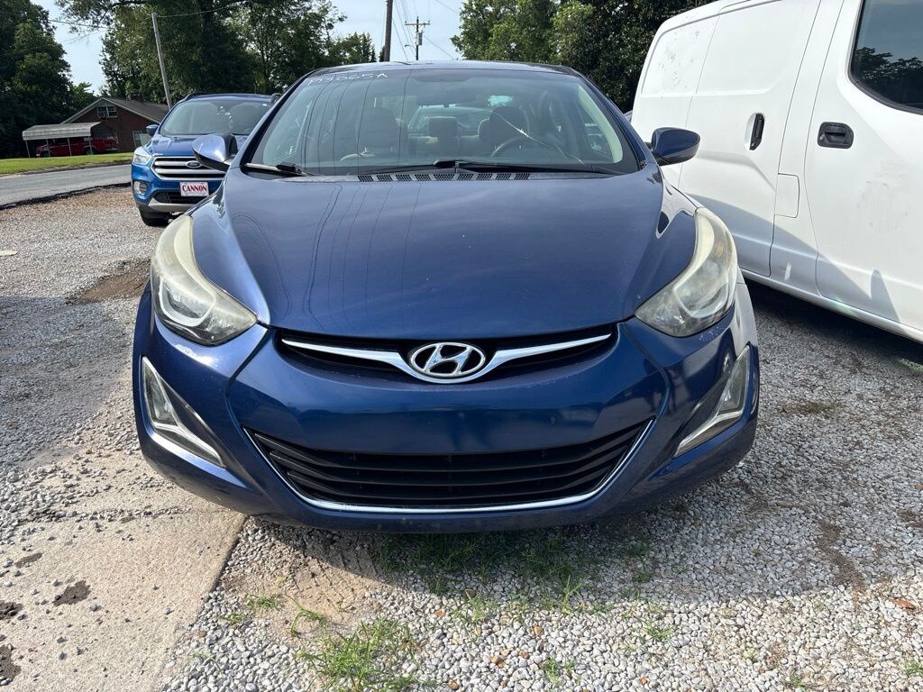 Used 2016 Hyundai Elantra SE Sedan