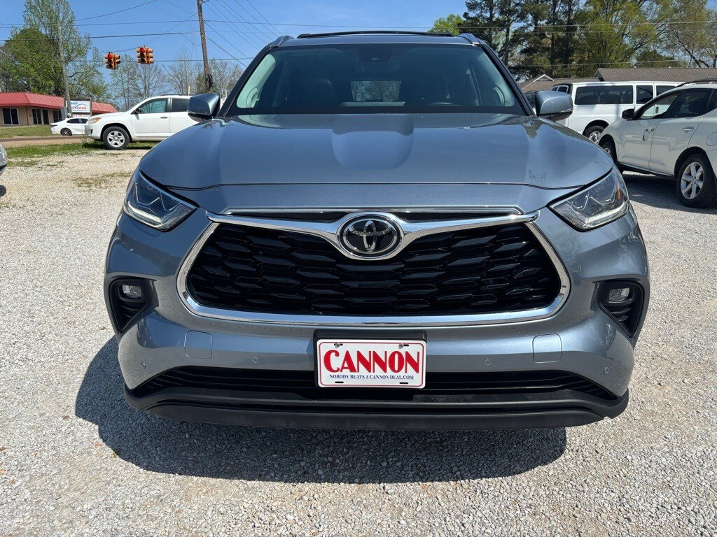 2023 Toyota Highlander Limited photo 2