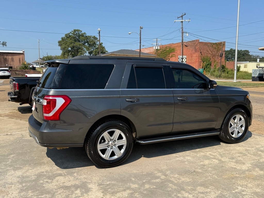 2019 Ford Expedition XLT photo 3