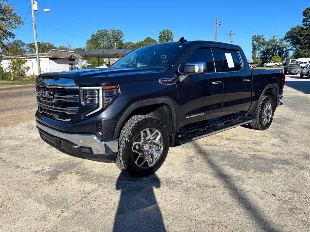 2022 GMC Sierra 1500 SLT's photo