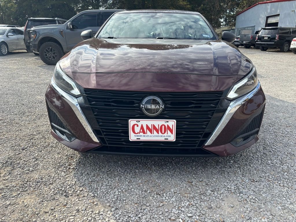 Used 2024 Nissan Altima 2.5 SV Sedan