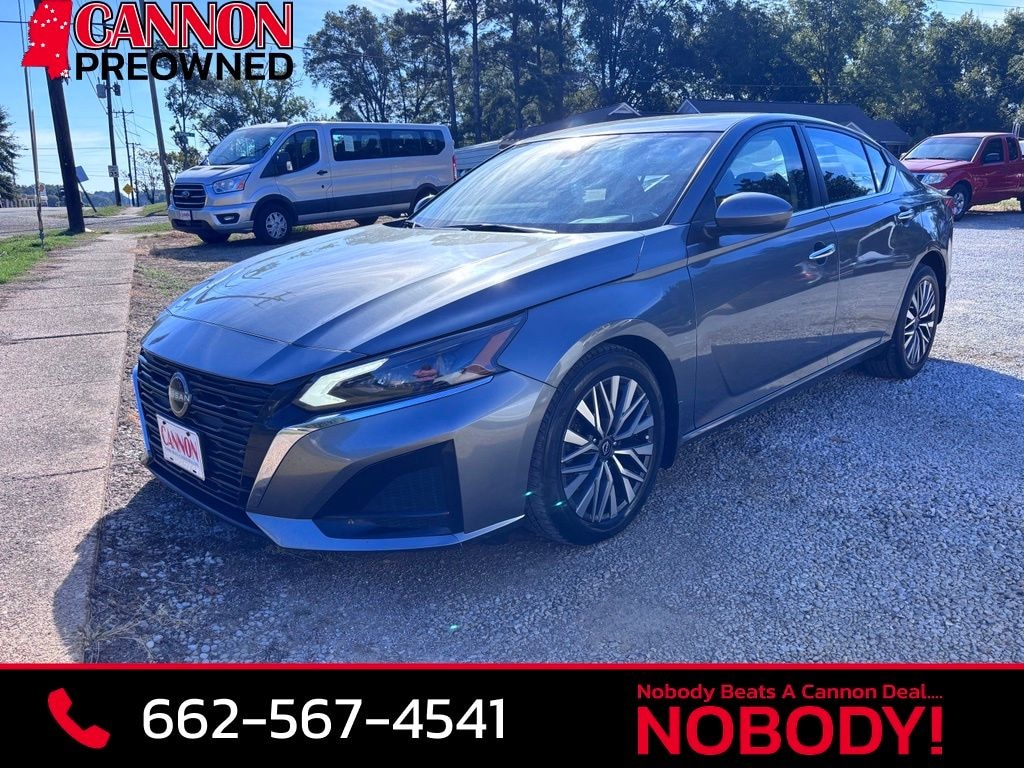 Used 2023 Nissan Altima 2.5 SV Sedan