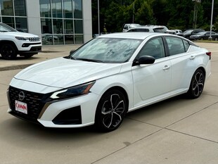 2024 Nissan Altima 2.5 SR Sedan