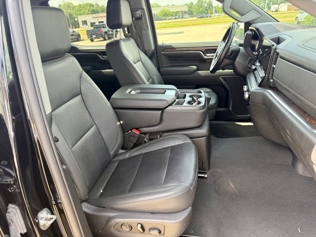 2024 GMC Sierra 1500 SLT - Photo 9