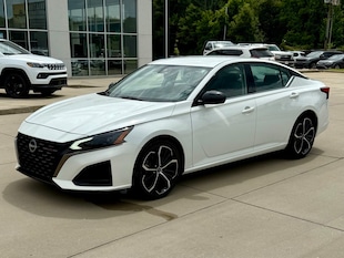 2023 Nissan Altima 2.5 SR Sedan