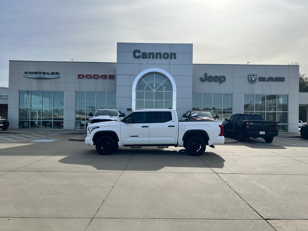 Used 2022 Toyota Tundra SR5 3.5L V6 Truck CrewMax