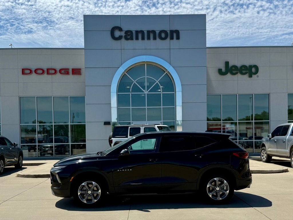 Used 2023 Chevrolet Blazer 2LT with VIN 3GNKBHR41PS203285 for sale in Greenwood, MS