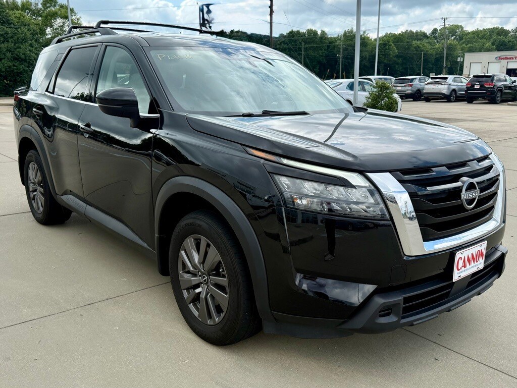2024 Nissan Pathfinder SV photo 4
